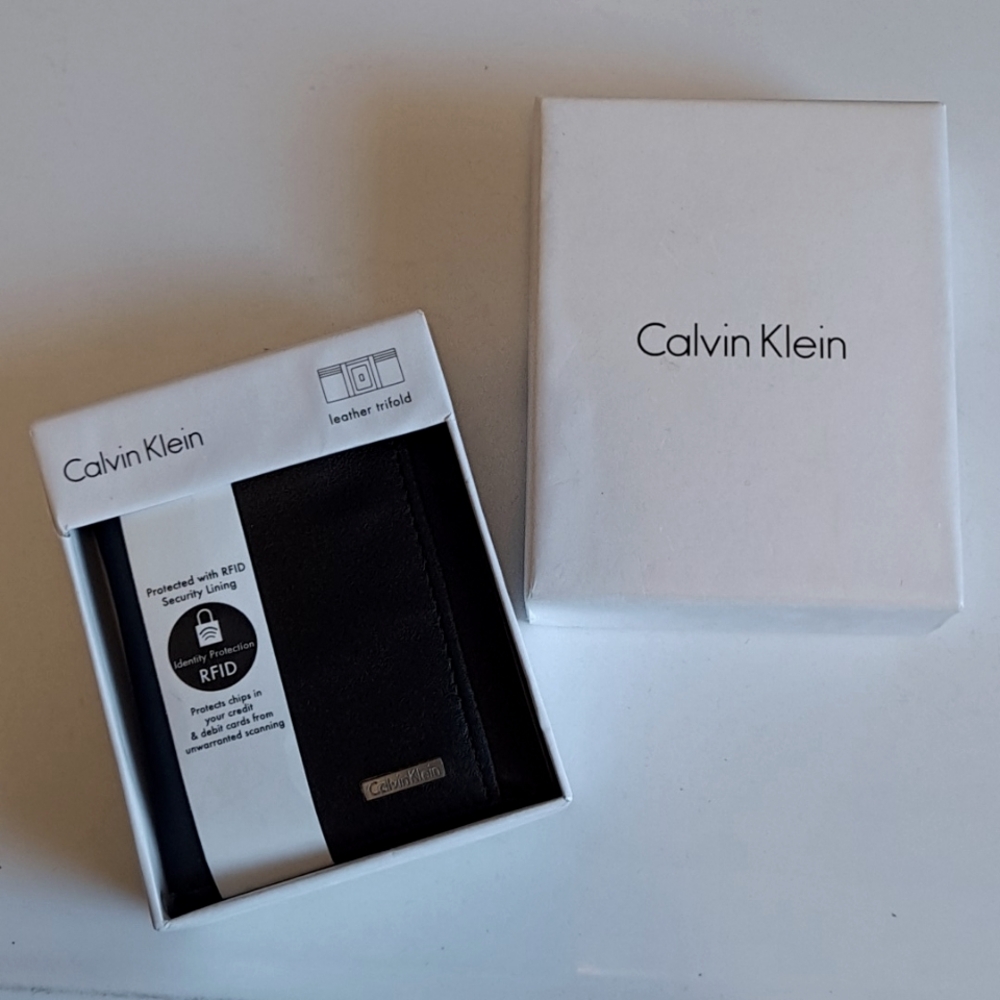 Calvin Klein Trifold RFID Leather Wallet